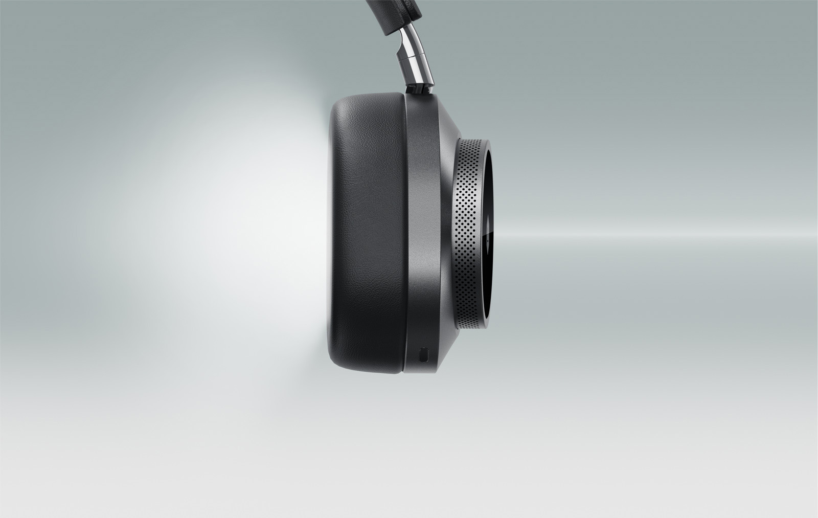 PERFECT SOUND. PERFECT SILENCE…
