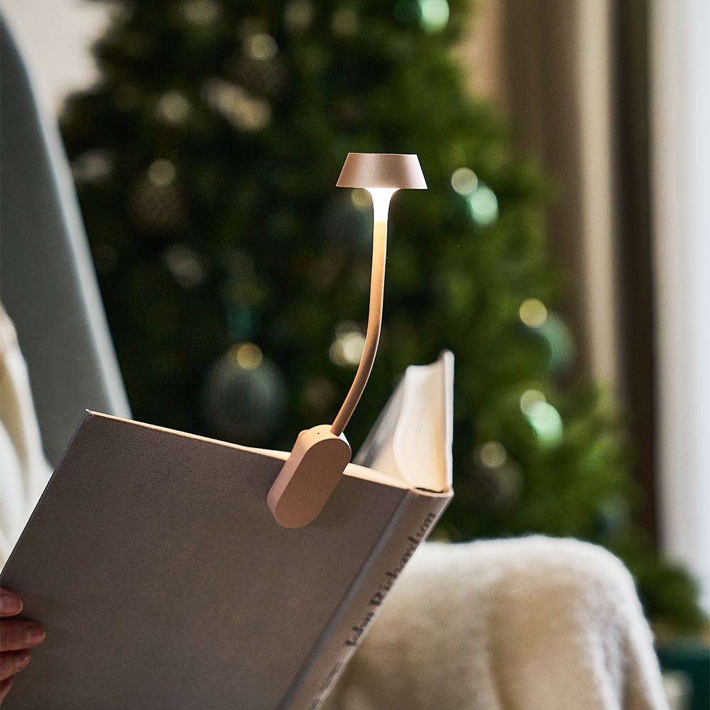 小さくても存在感抜群のランプ Mimiは、優雅なデザインと多&hellip;