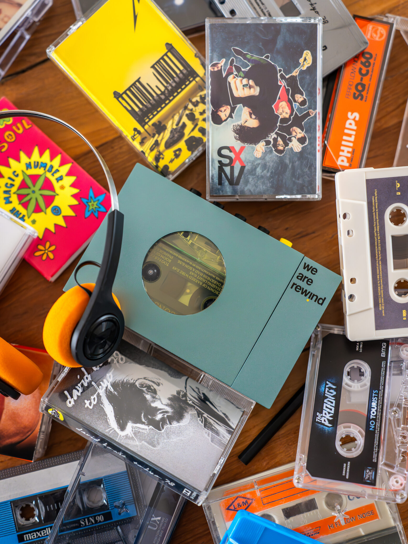 美しく堅牢なアルミニウム製ボディに、Bluetooth 5.…