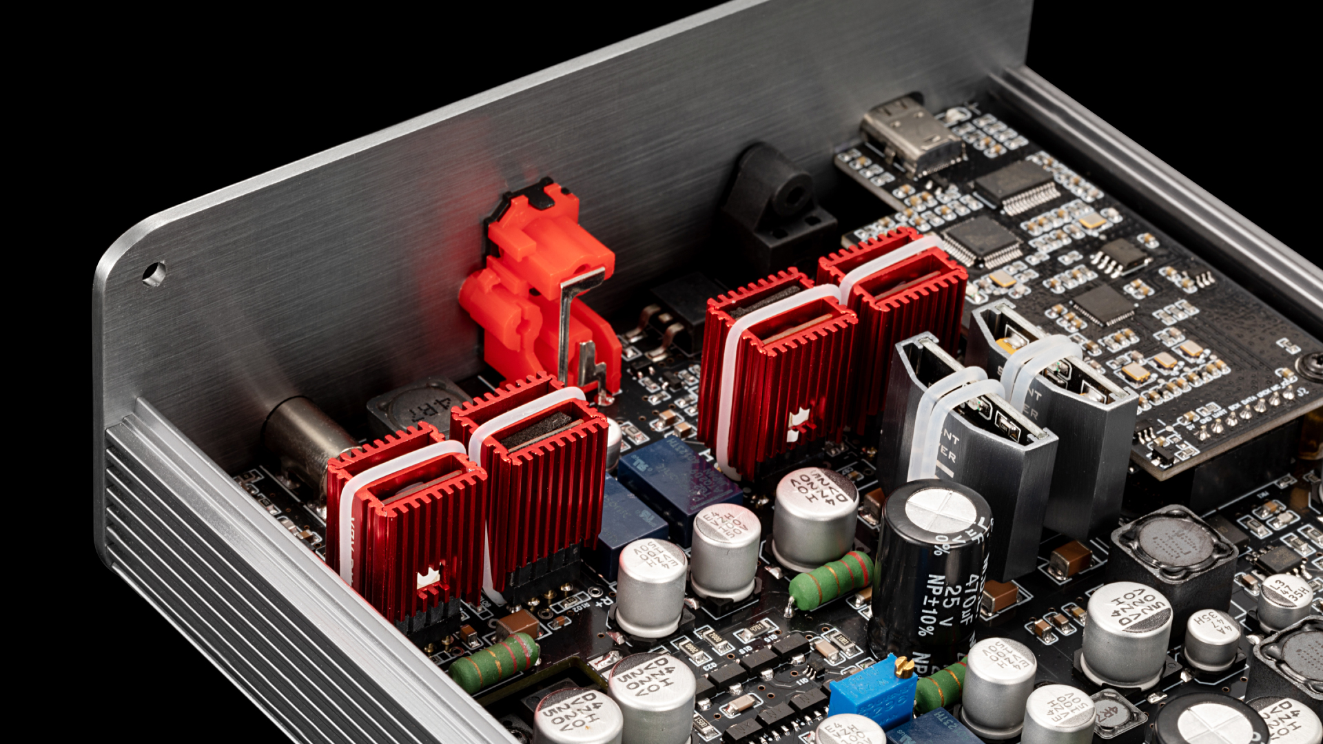 自社開発のディスクリート・オペアンプV7 Vividを採用 &hellip;