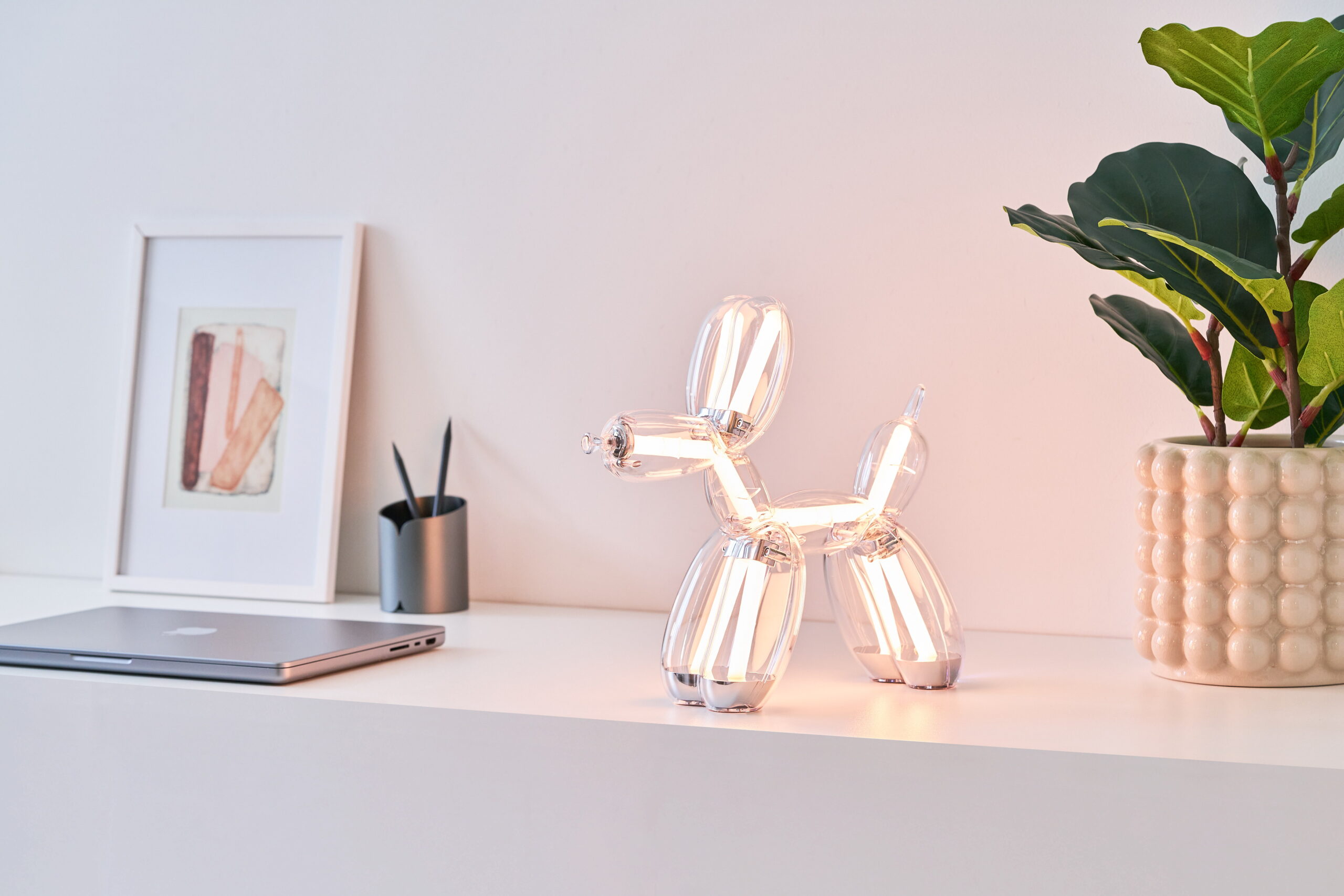 一日のあらゆる瞬間に寄り添う光 Balloon Dog La&hellip;